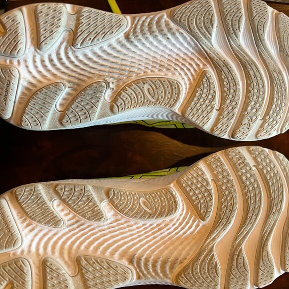 Asics Womens Size 8 Gel-Cumulus 24 Safety Yellow Running Shoes - Picture 5 of 6